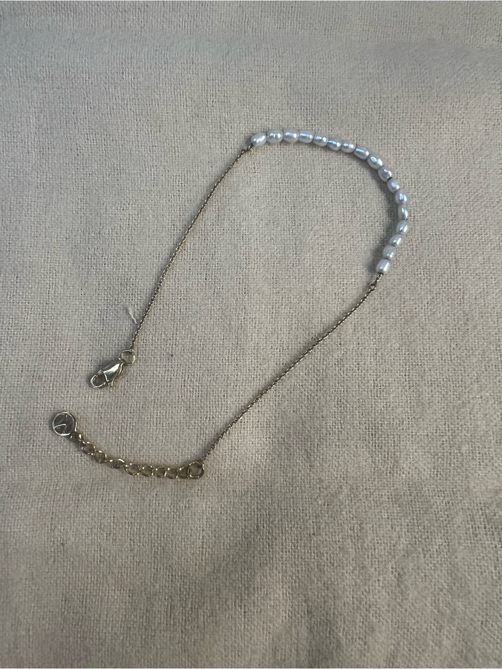Mejuri tiny pearl bracelet - Picture 2 of 4